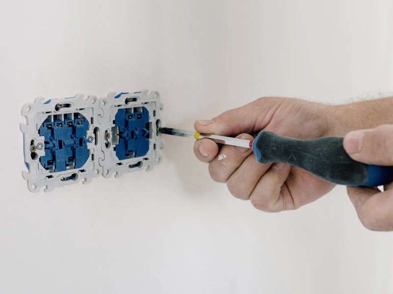 Installation electrique en cours a Nice